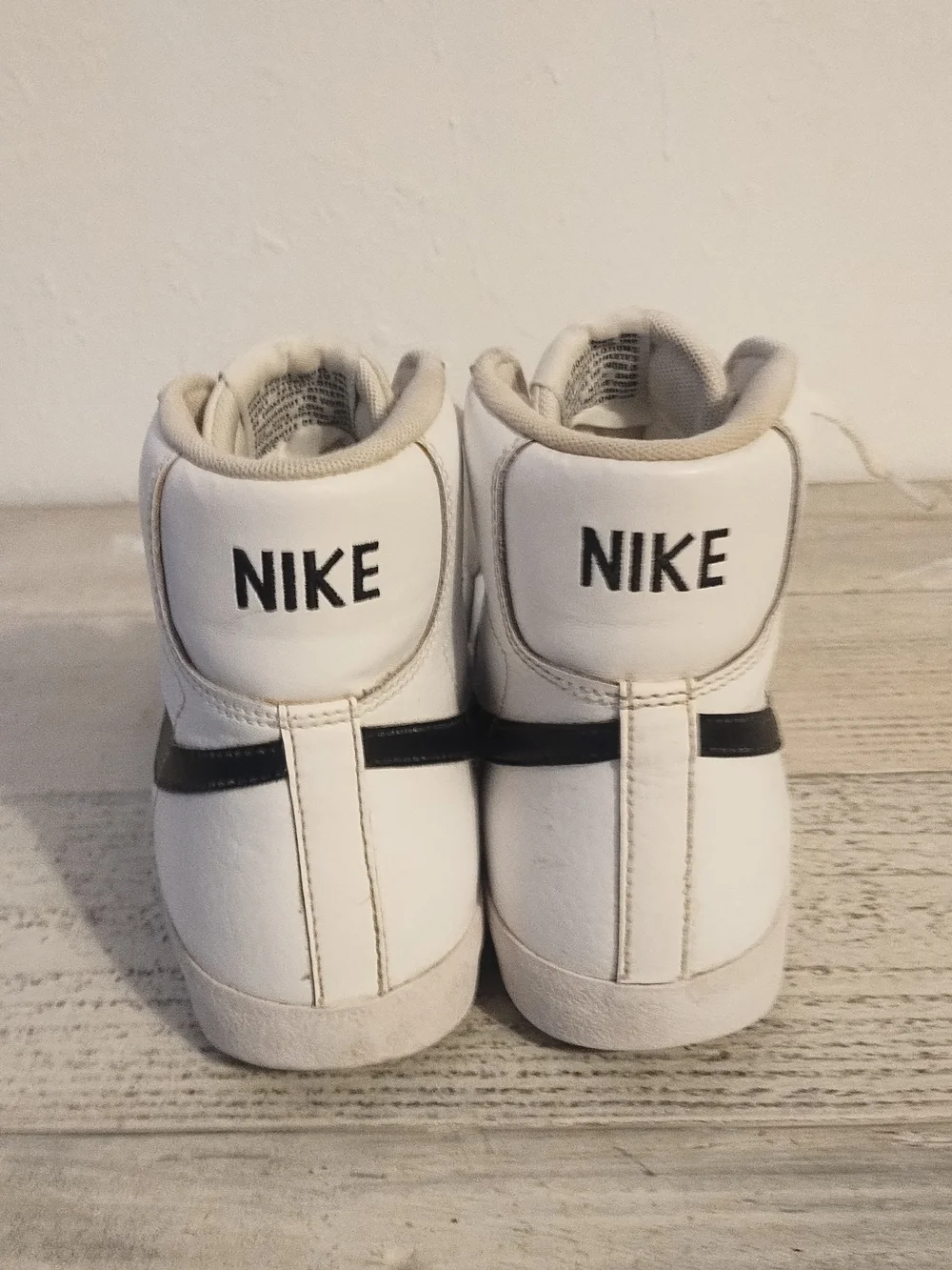Nike Blazer Mid 77 Boys Size 7Y White Black Casual Leather Shoes Sneakers